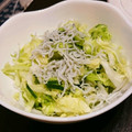 なおち852's cooksnap of when they made 塩揉みキャベツときゅうりのしらす和え.