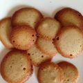 どんかんりょく's cooksnap of when they made 卵白余ったら♪簡単＊ラングドシャ.