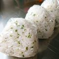 ma04tsu's cooksnap of when they made お花見♡お弁当♡ごま油と青海苔のおにぎり.
