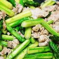 ゆーみ母ちゃん's cooksnap of when they made 簡単！アスパラと豚肉のガーリック炒め♡.