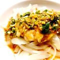 Lei14's cooksnap of when they made 激安！鶏もも肉で簡単！本格油淋鶏.