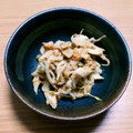 GPZ900R1's cooksnap of when they made もやしとちくわのカツオゴマサラダ.