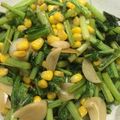 ともっちQQ's cooksnap of when they made かぶの葉とコーンのオイスター炒め☆.