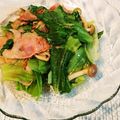 ケロのん's cooksnap of when they made シンプル！レタスとベーコンのペペロン炒め.