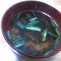 単！！'s cooksnap of when they made ニラとわかめの味噌汁.