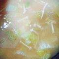 ❀まいねこ❀'s cooksnap of when they made 白菜とえのきの味噌汁.