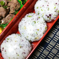 nosso's cooksnap of when they made ゆかりと青海苔のおにぎり.