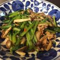ゆぅまぁ922's cooksnap of when they made 小松菜と豚肉きのこのピリ辛炒め.