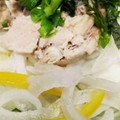 ずっこけ123's cooksnap of when they made 簡単ウマイ！新玉ねぎの鮭缶のっけ.