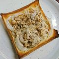 まやしゅうまま's cooksnap of when they made 朝食に♬簡単♬ツナと玉ねぎのマヨトースト.
