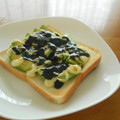 まゆみ母ちゃん's cooksnap of when they made アボカドの黒ねりごまとろとろトースト.