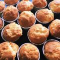 ひと☆★☆'s cooksnap of when they made ベーシック チーズマフィン.