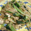 00hiyoko00's cooksnap of when they made 超簡単小松菜ともやしと鶏肉の中華炒め。.