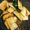 クック9NG3BD☆'s cooksnap of when they made 簡単！ズッキーニの焦がしバター醤油.