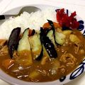 クックV4WJS0☆'s cooksnap of when they made カレーに一手間揚げ野菜添えカレーライス.