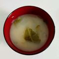 ハニイとムサシ's cooksnap of when they made 春キャベツと新玉ねぎのみそ汁.