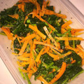 TMGE16G's cooksnap of when they made めんつゆで。人参とほうれん草の胡麻和え.
