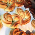 クックWB85OC☆'s cooksnap of when they made 卵不使用カテキン丸ごと緑茶型抜きクッキー.