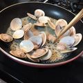 優chan57's cooksnap of when they made バターが決め手！ハマグリの酒蒸し.