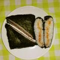 ＭＯＭＯMO's cooksnap of when they made おにぎらず(シャケフレーク&白ごま).