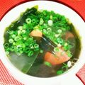 U・R・D's cooksnap of when they made トマトとワカメのスープ.