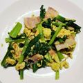 ハニイとムサシ's cooksnap of when they made 小松菜とベーコンのピリ辛卵ソテー.