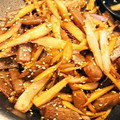 りょーーーちん's cooksnap of when they made 我が家のごぼうと蒟蒻のピリ辛炒め.