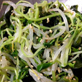 たなコアラ's cooksnap of when they made 簡単時短☆豆苗ともやしとワカメのナムル☆.