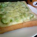 ヨメHunch's cooksnap of when they made 枝豆チーズトースト.