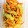 ちゃとらねこさん's cooksnap of when they made 簡単☆セロリと人参のきんぴら.
