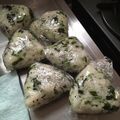 __kana__'s cooksnap of when they made お花見弁当に！ わかめと豆苗のおむすび.