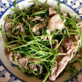 ぐりとぐらの大冒険's cooksnap of when they made ササッと☆豚小間と豆苗の塩ニンニク炒め.