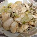 未依3's cooksnap of when they made レタスとしめじと鶏むねの旨マヨソテー☆.