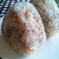 ケロのん's cooksnap of when they made 行楽のおとも・お弁当に✿桜海老のおにぎり.