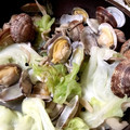 **saki**'s cooksnap of when they made キャベツとあさりの酒蒸し☆.
