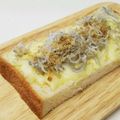 しじみごはん's cooksnap of when they made ごま香る～♡しらすとチーズのトースト.