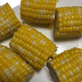 Marmo's cooksnap of when they made ★究極の基本★とうもろこしのゆで方.