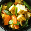 こむぎぱくぱく's cooksnap of when they made 厚揚げとしめじと人参の炒め物.