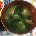 ゆう1217's cooksnap of when they made ほうれん草としめじの生姜入り味噌汁.