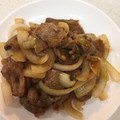 まみゆ67's cooksnap of when they made 牛肉と玉ねぎのちょい辛炒め.