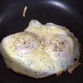 ☹☻☹☻☹'s cooksnap of when they made カリカリチーズ目玉焼き.