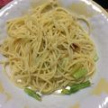 yukong100's cooksnap of when they made ランチに！かぶの葉も入れた定番パスタ.