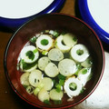 みみりん♪♪'s cooksnap of when they made 簡単絶品☆ちくわとブナピーのお吸い物.