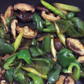れなちぇいきー's cooksnap of when they made 椎茸とｱｽﾊﾟﾗのﾊﾞﾀｰ醤油炒.