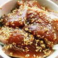 ゆうここmama's cooksnap of when they made 簡単！ゴマたっぷり〜鰹の漬け丼.