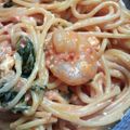 ぷらちなきゃんでぃ's cooksnap of when they made 海老とほうれん草のトマトチーズパスタ.