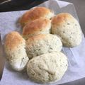 YosimiAndK's cooksnap of when they made バジル消費！卵と牛乳不要、バジルパン.