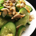 あん♡m's cooksnap of when they made 巨大キュウリで簡単中華炒め！.