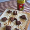 春小町's cooksnap of when they made 焼きチョコ＆七味*トースト.