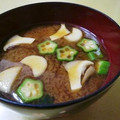 ｍａｒｉ♪'s cooksnap of when they made エリンギとオクラの赤だし.